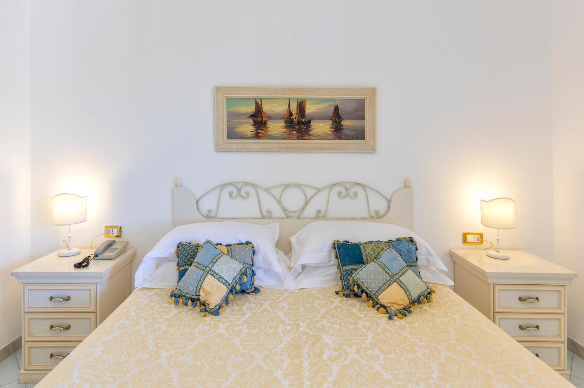 Standard Double Room,1084841434:JPEG