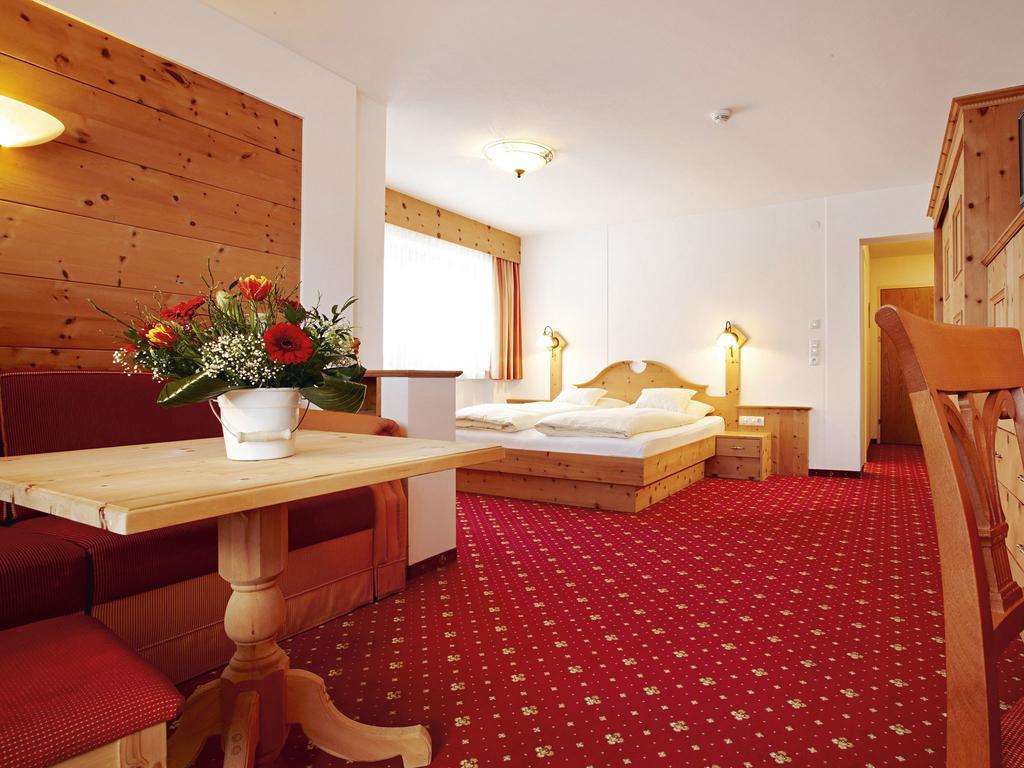 Junior Suite,113040423:JPEG