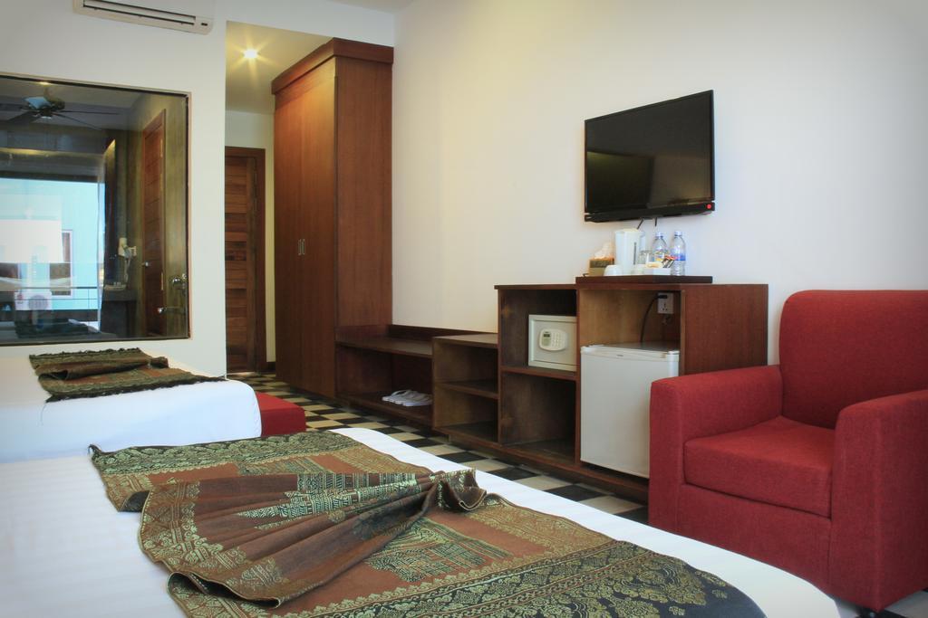 Habitación Familiar Deluxe con balcón