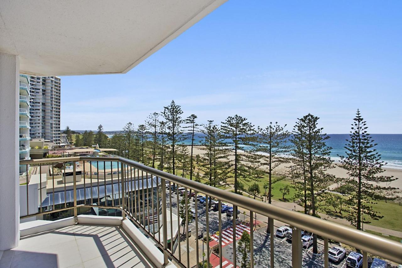 Deluxe Two-Bedroom Apartment with Sea View