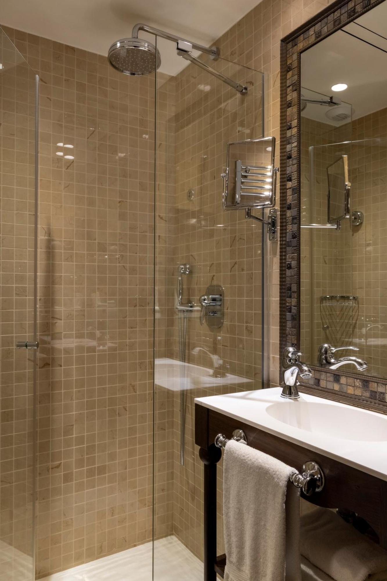 Superior Room Spa access