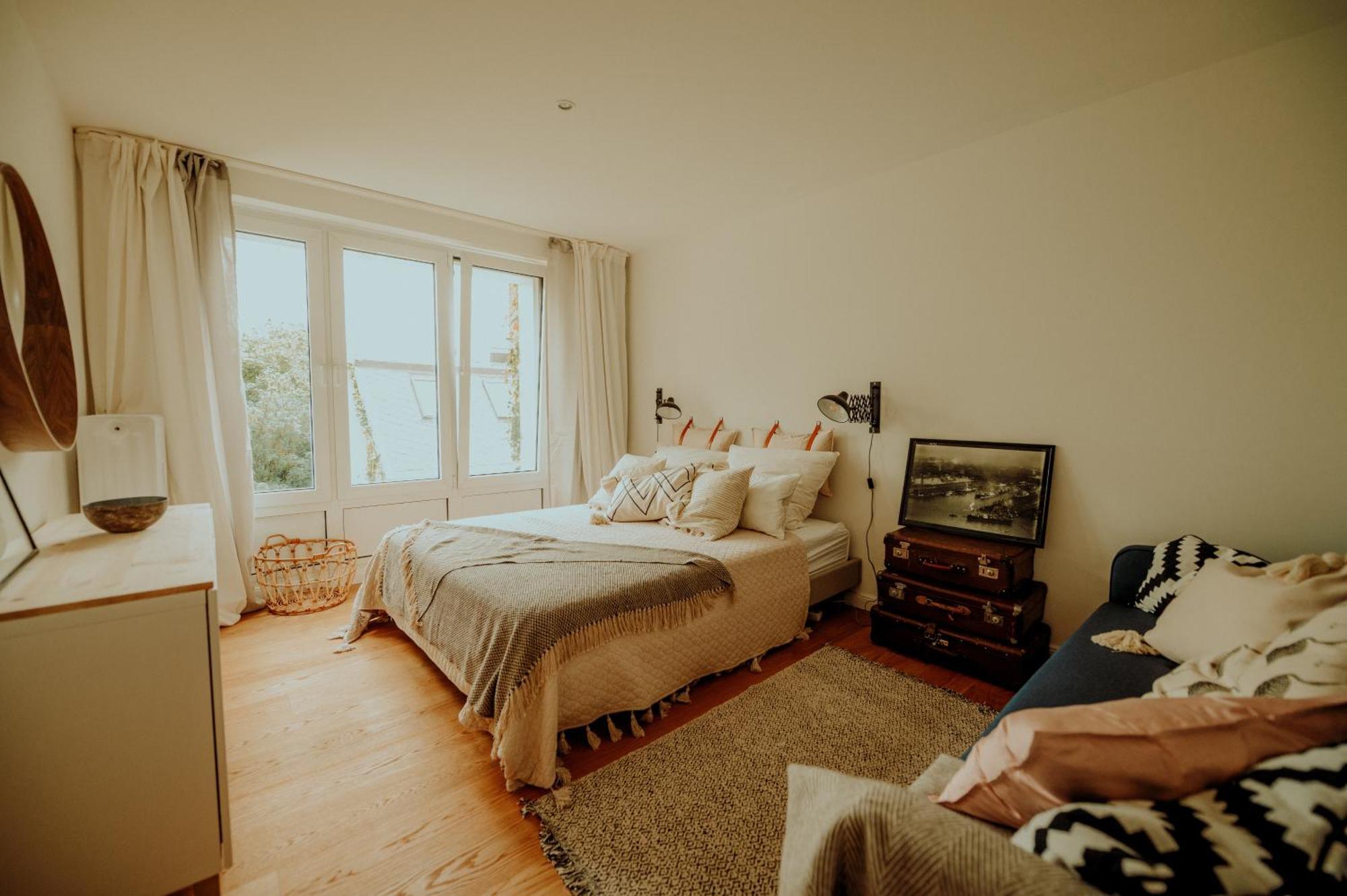 One-Bedroom Apartment Apt 1