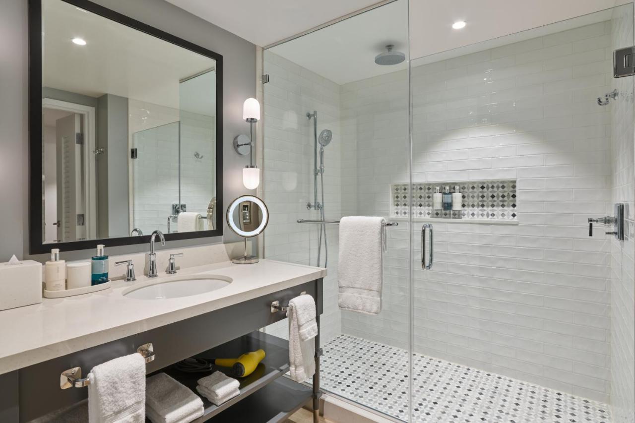 Connecting Rooms with Ocean View