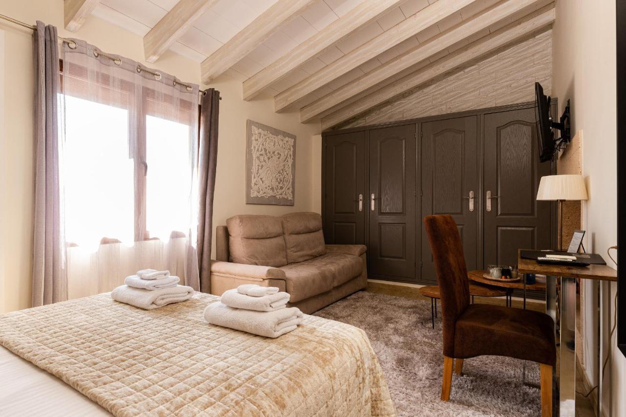 Deluxe Double Room Balcony