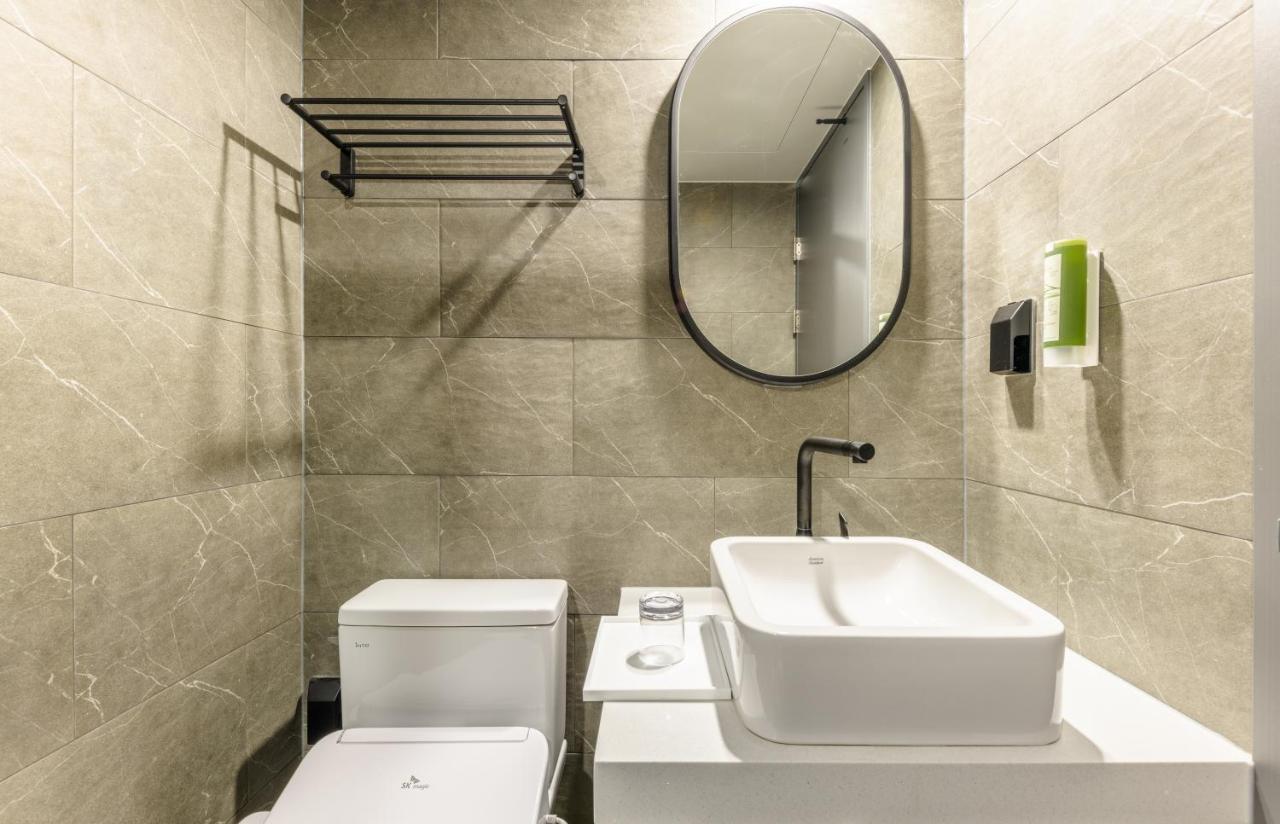 Suite with City View