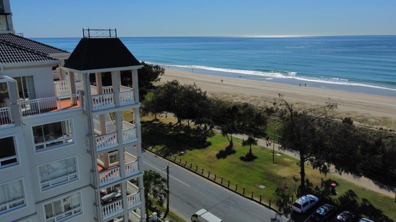 Three-Bedroom Apartment Ocean Views