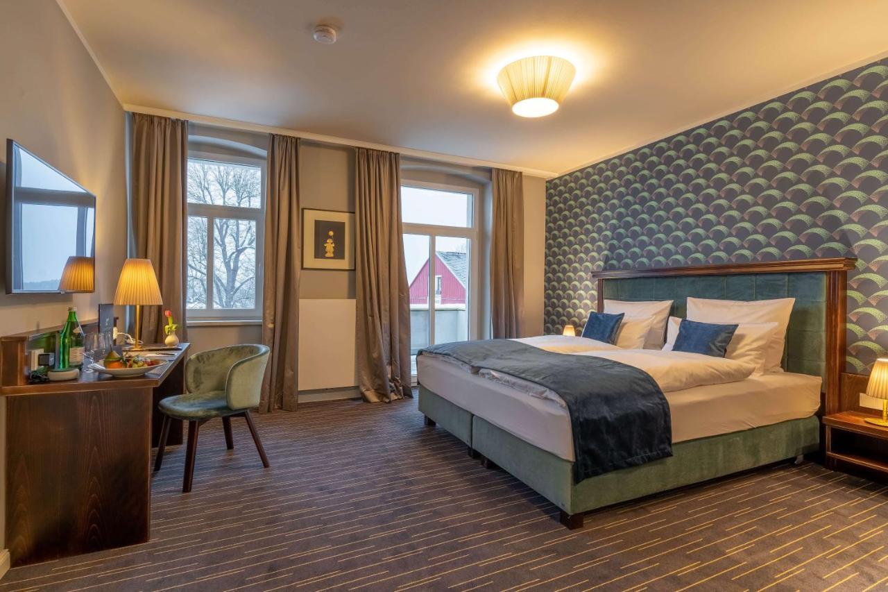 Apartment Balcony,1143382189:JPEG
