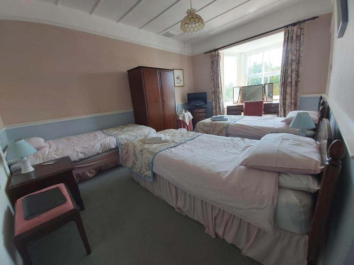 Triple Room with Private Bathroom