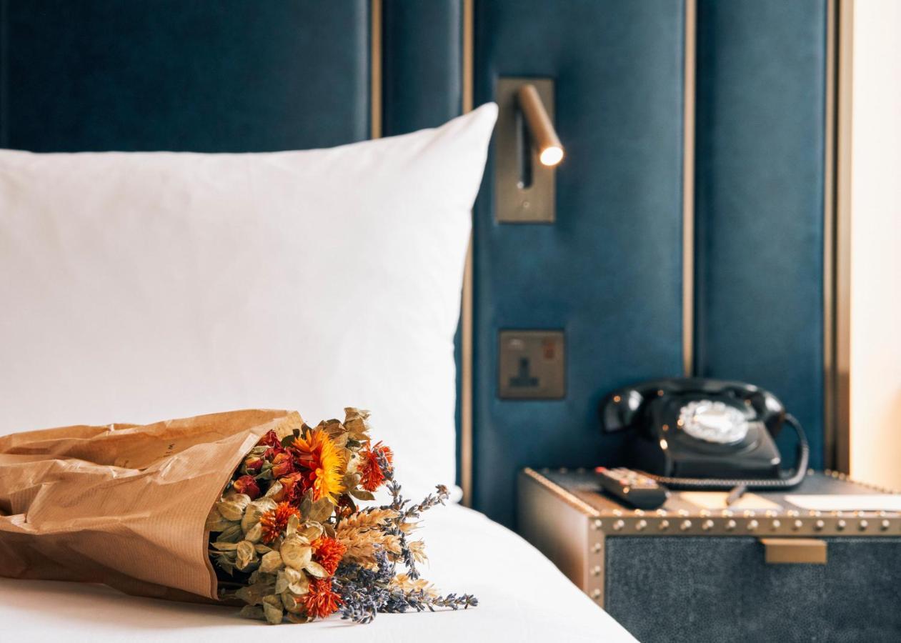 Superior Double Street View Room