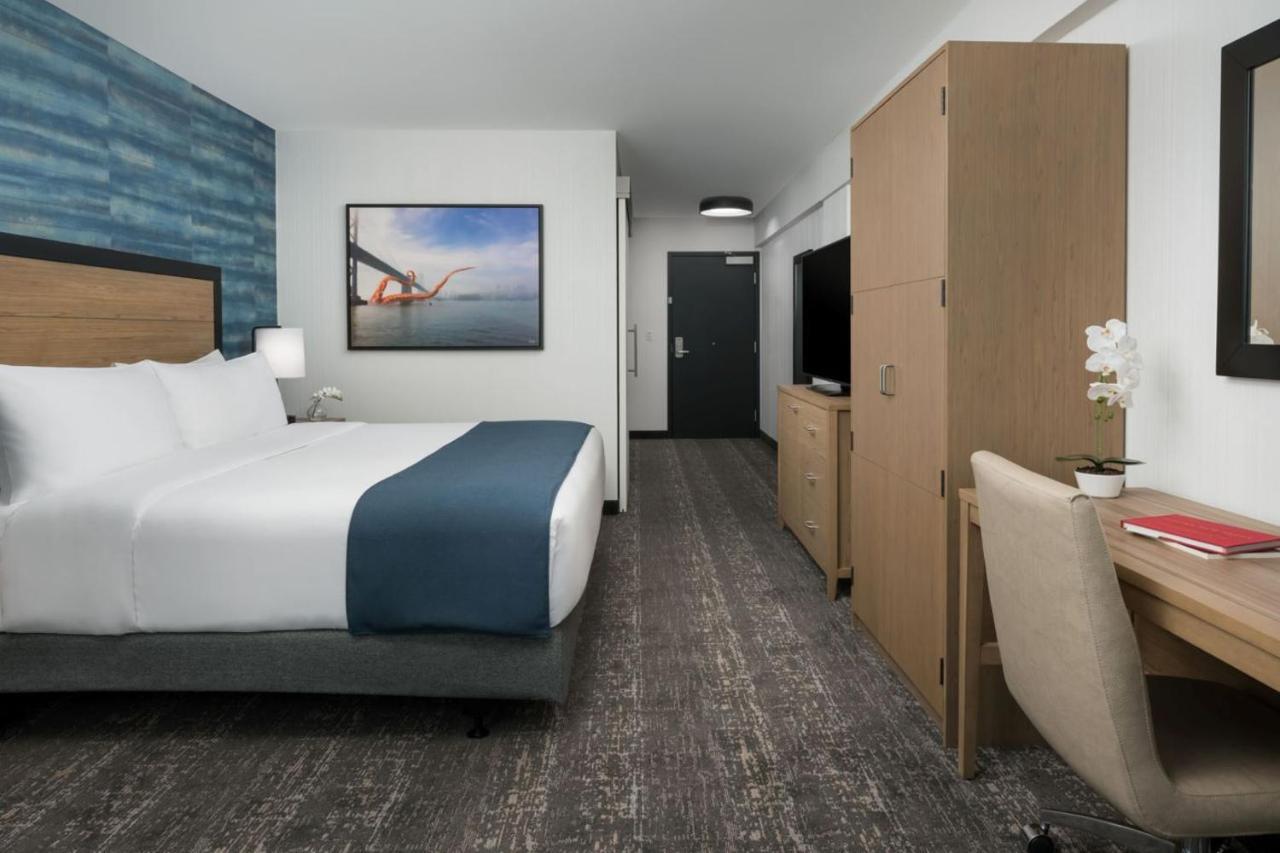 Habitación Doble Deluxe con cama grande adaptada para personas con movilidad reducida