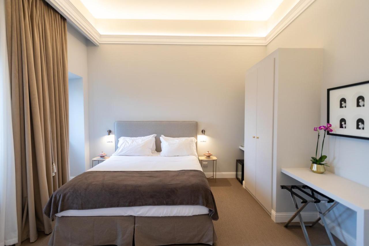 Deluxe Double or Twin Room City View