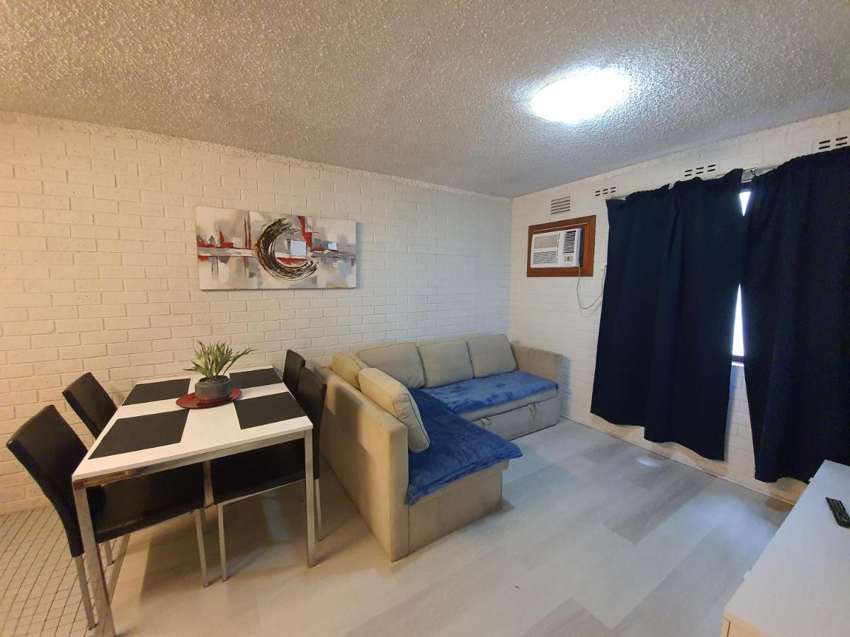 One Bedroom Apartment Queen Bed