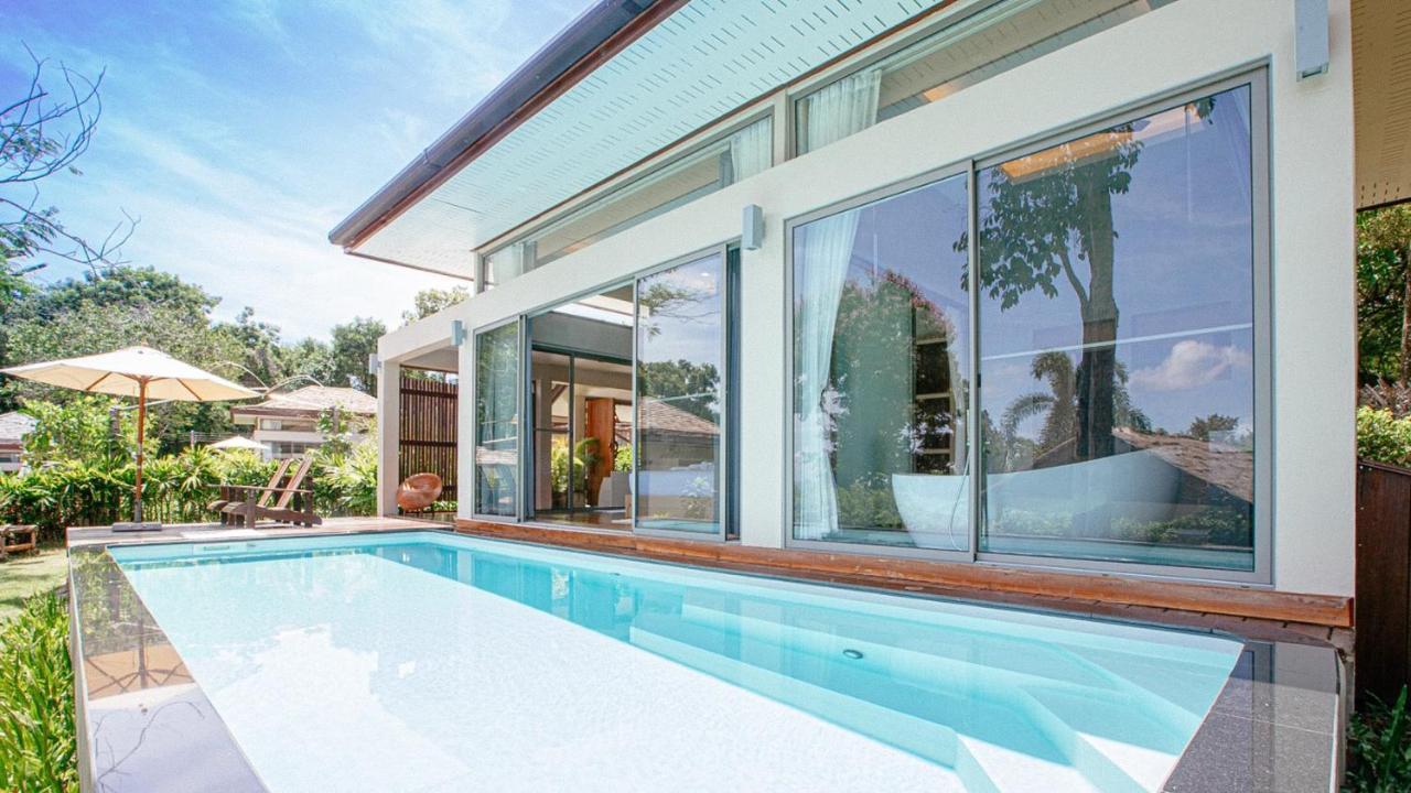 Tropical Hill View Pool Villa