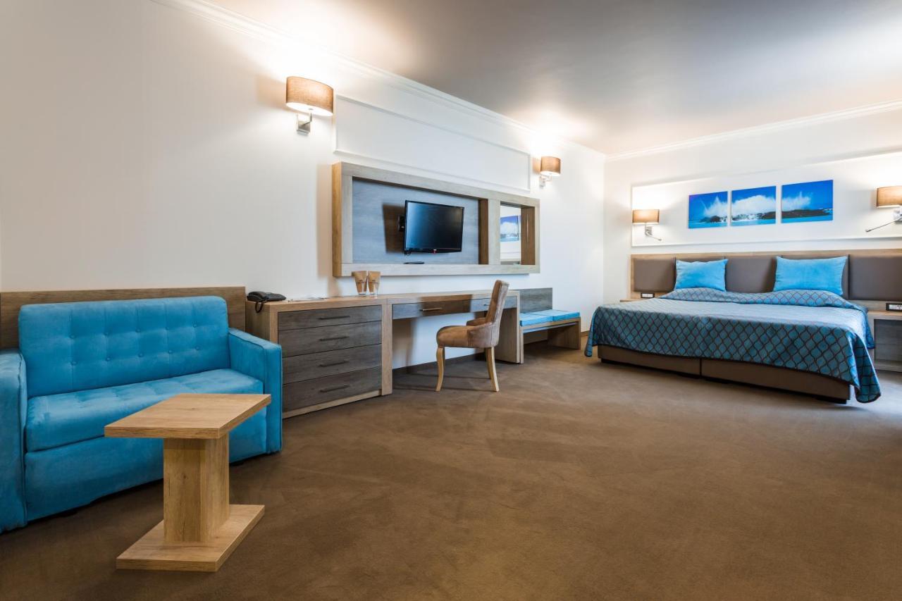 Superior Twin Room Balcony Street View