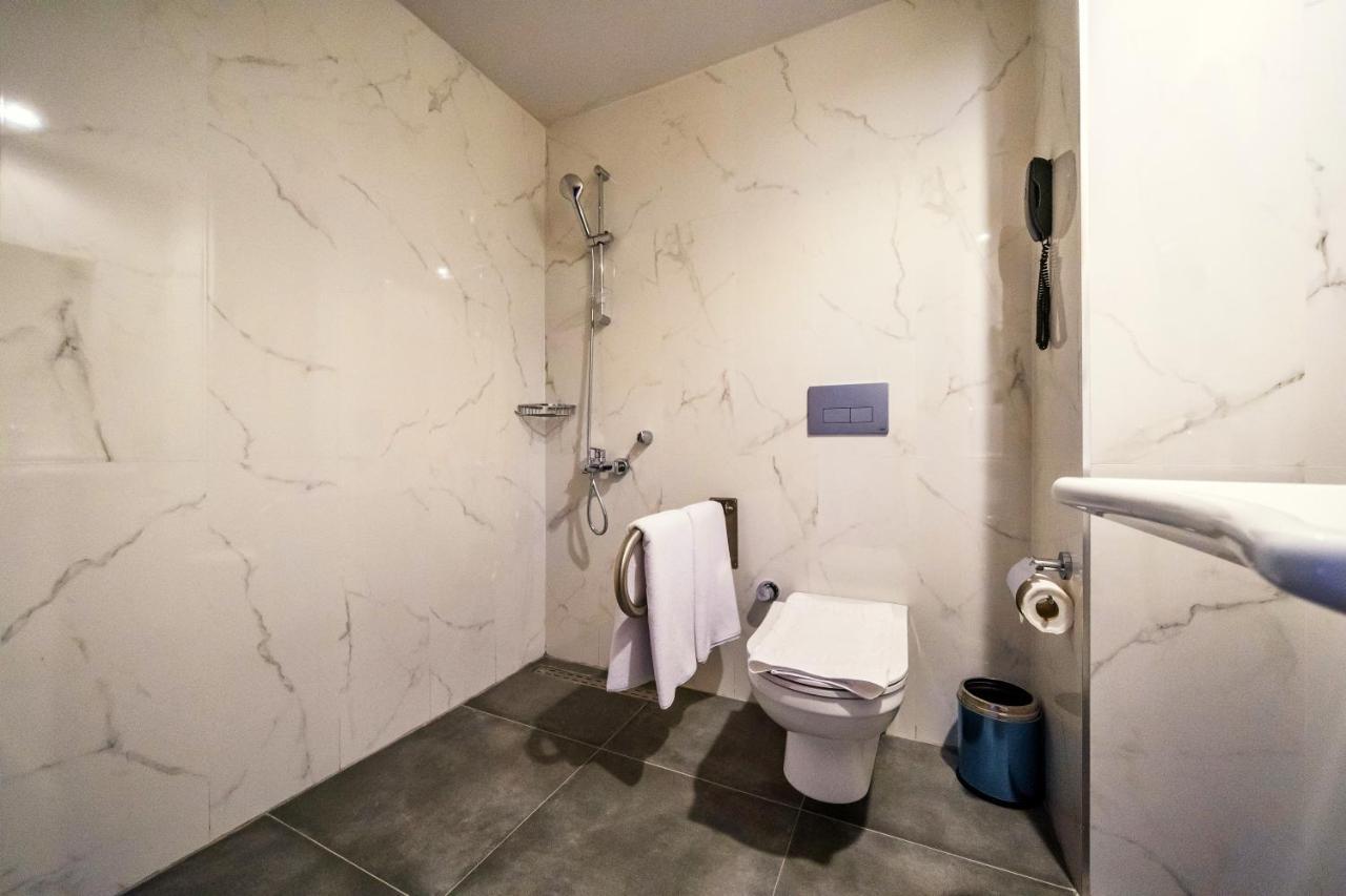 Double Room Mountain View