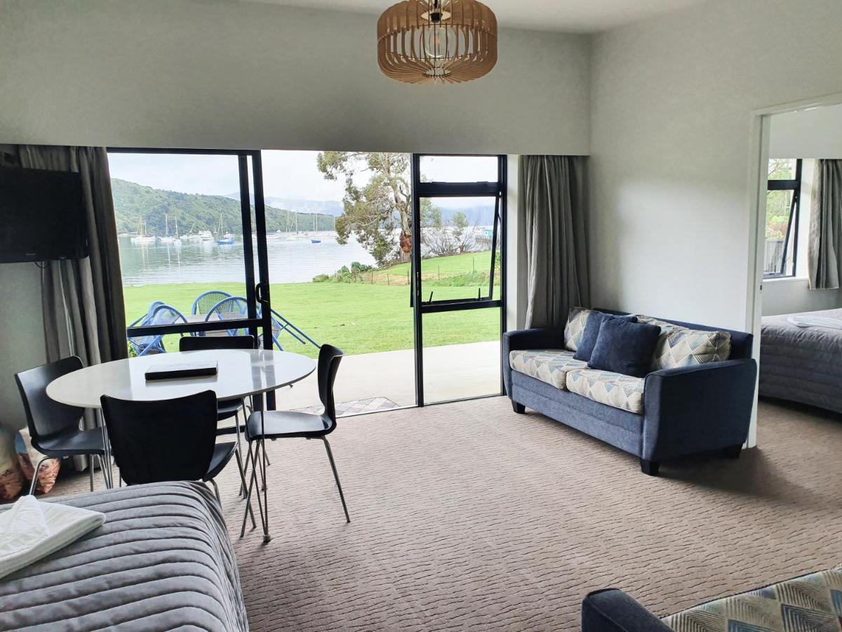 Two-Bedroom Apartment Sea View Sleeps 5