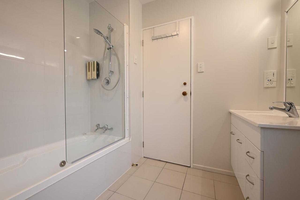 Superior One-Bedroom Apartment with Spa Bath