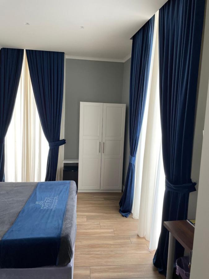 Camera Matrimoniale/Doppia con Letti Singoli con Letto Supplementare