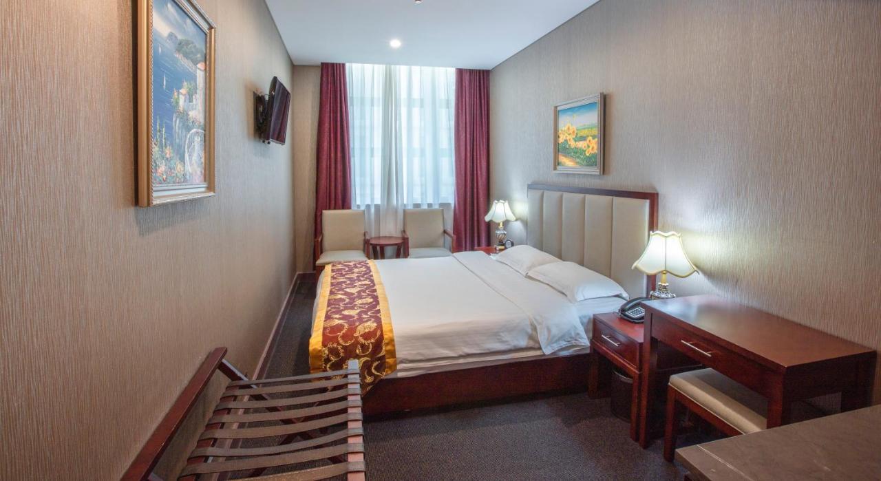Premium King Room