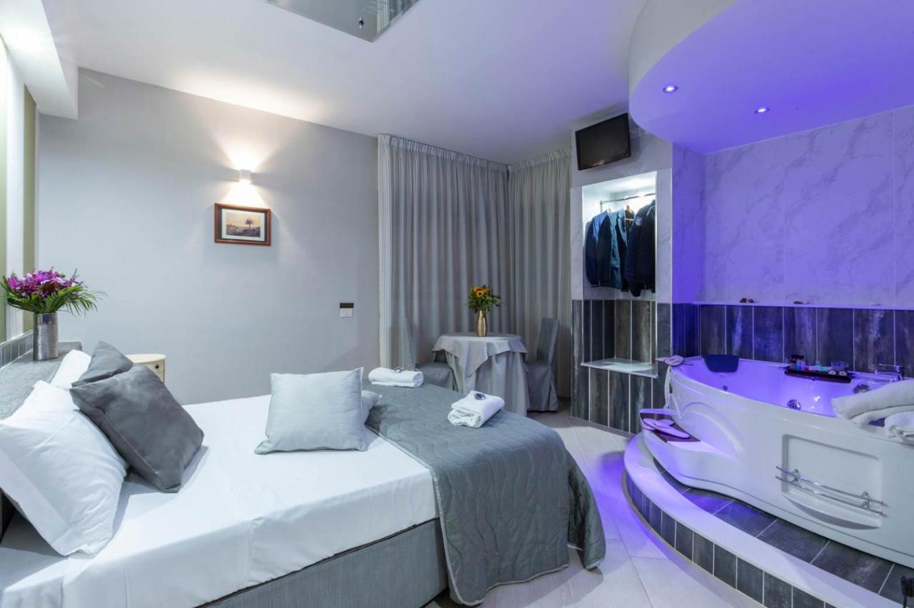 Junior Suite Spa Bath