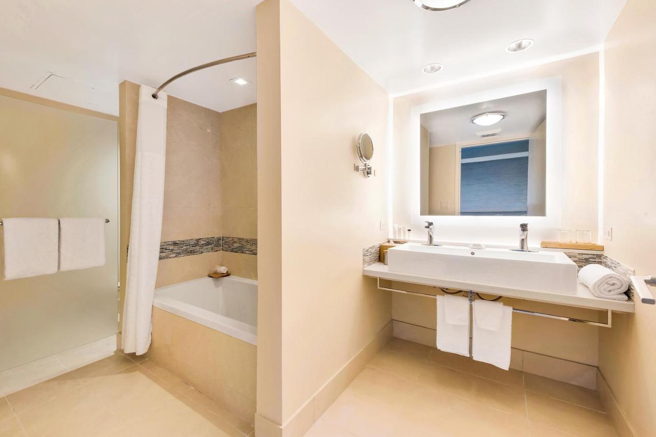 Suite mit Kingsize-Bett, Balkon und Meerblick