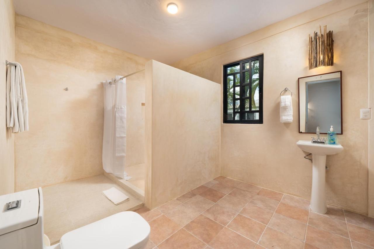 Large Double Room,1537370194:JPEG