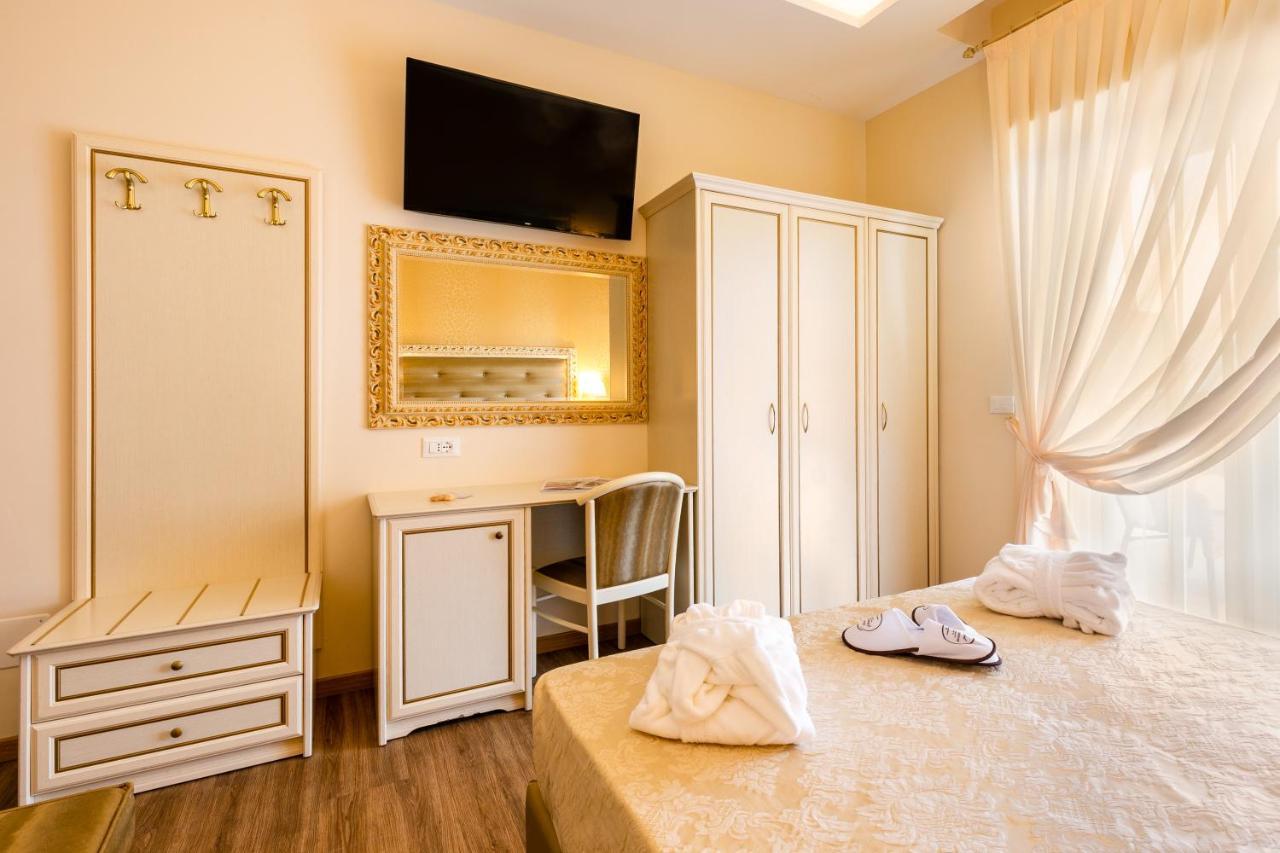 Doppelzimmer mit Balkon