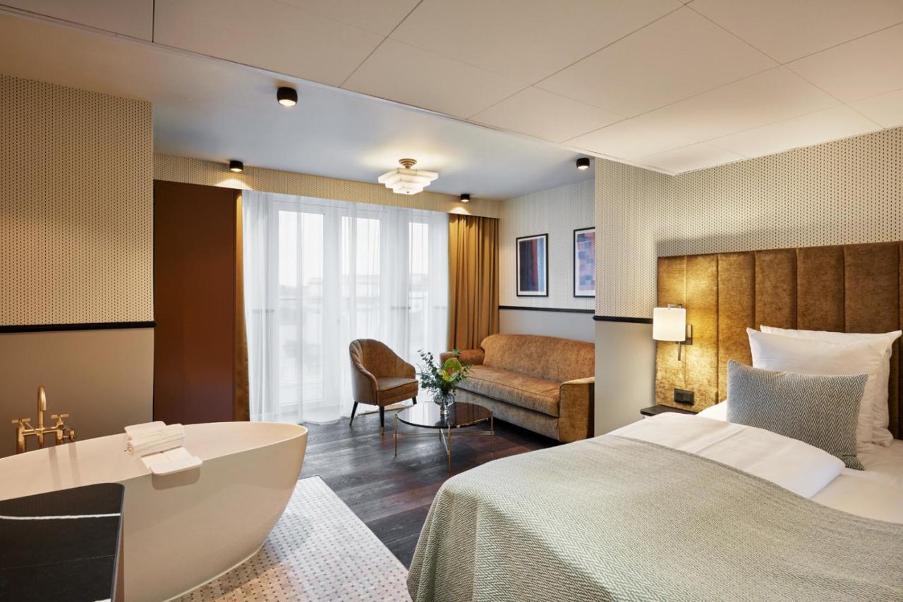 Signature Penthouse Suite