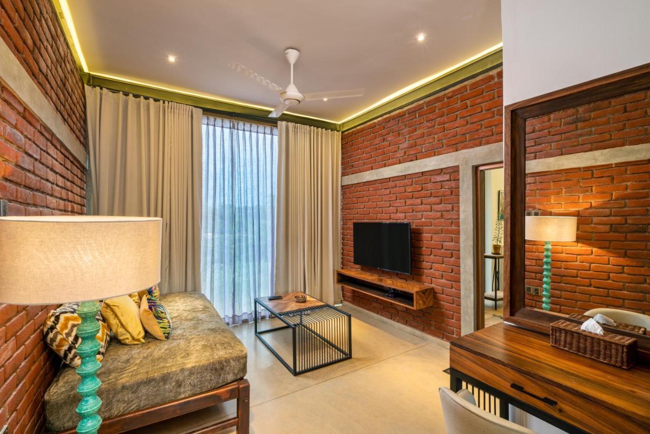 Deluxe King Suite