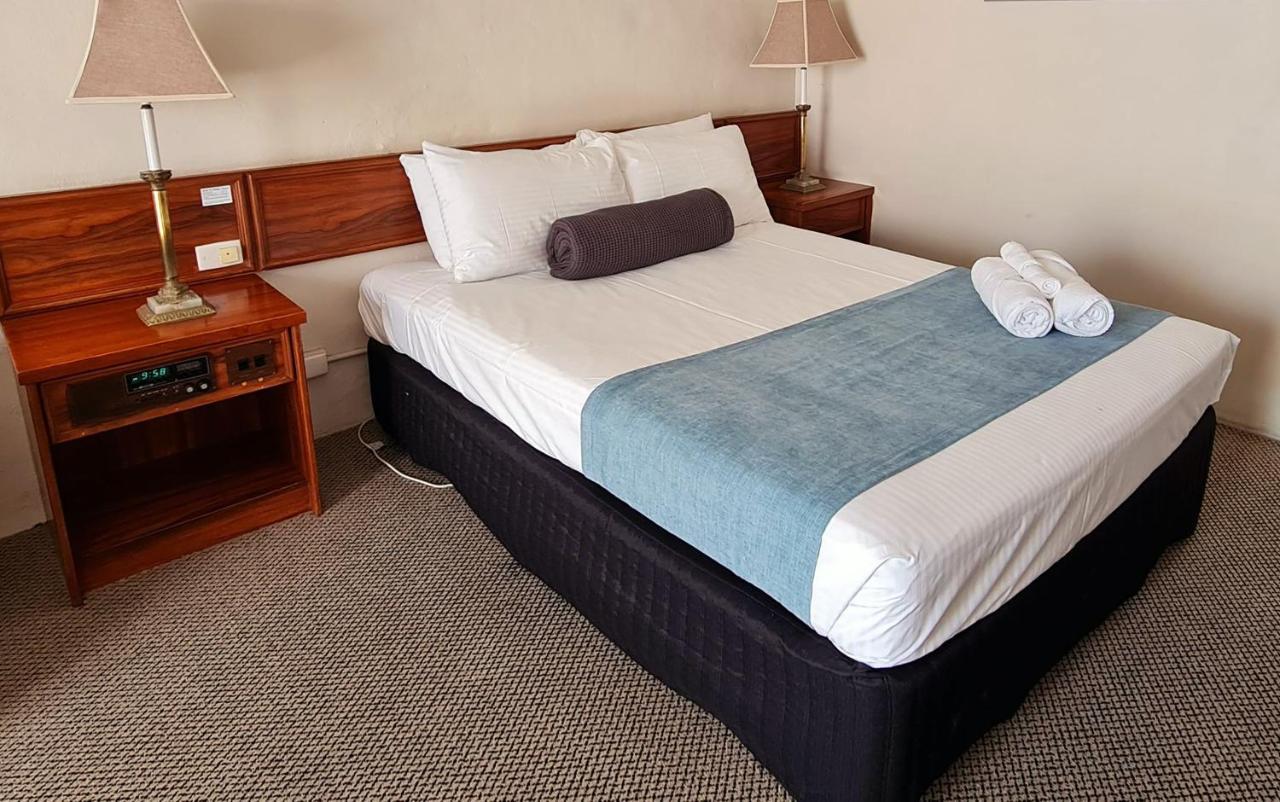Queen with Double Fold Out Sofa Bed