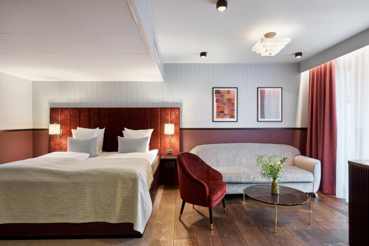 Signature Penthouse Suite