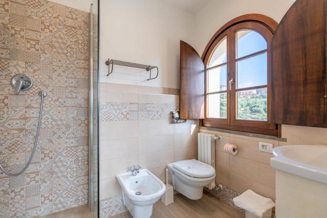 Superior Family Room,1263576553:JPEG