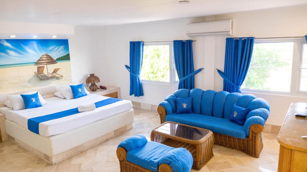 Queen Room with Pool View