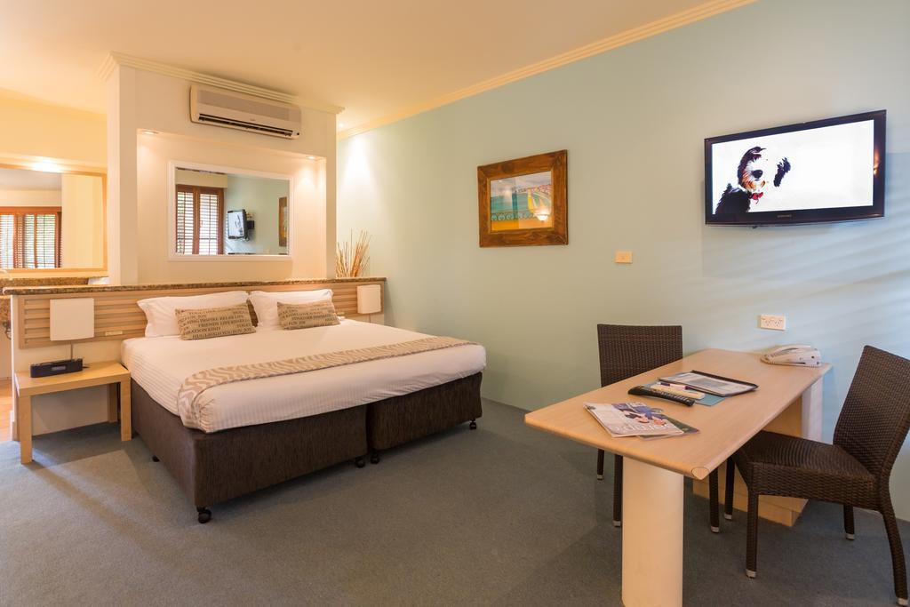 King Spa Room