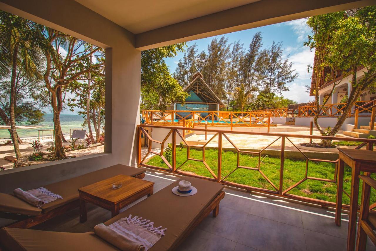 Deluxe Doppelzimmer mit Balkon und teilweisem Meerblick