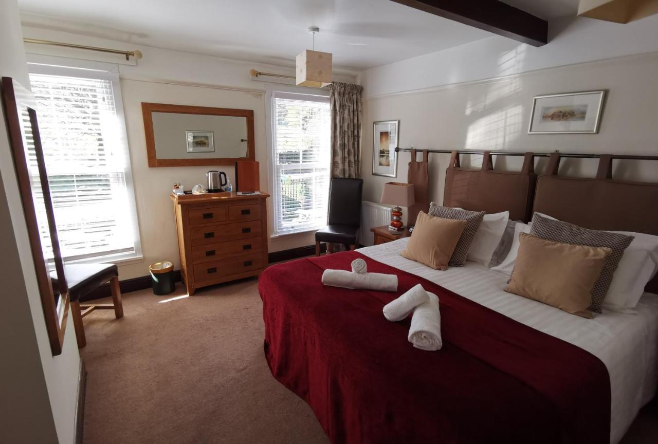 Double or Twin Room with Private Bathroom