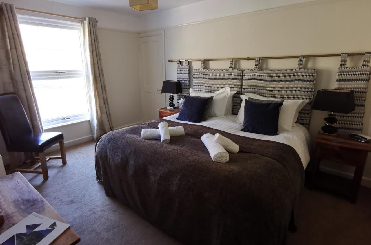 Double or Twin Room with Private Bathroom