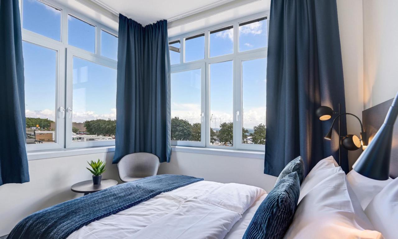 Queen Room in Separate Building