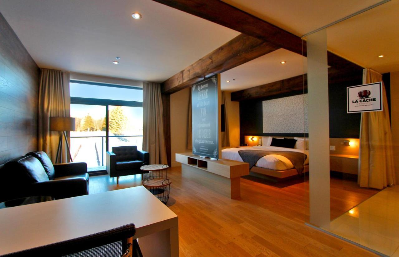 Suite with Landmark View