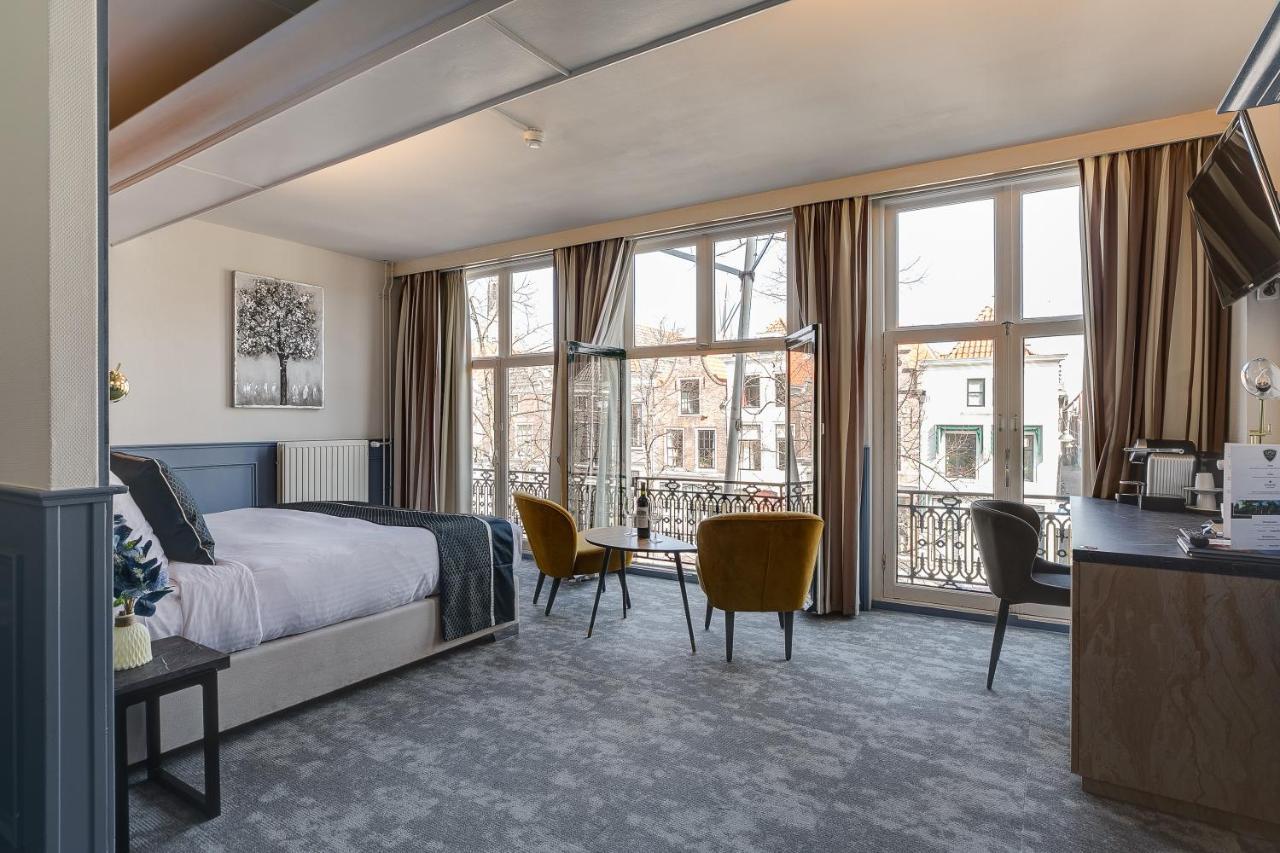 Double or Twin Room Canal View