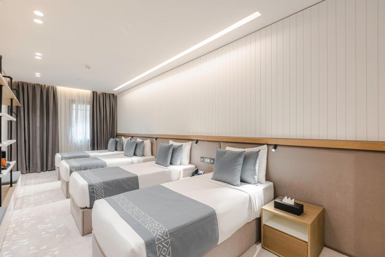 Classic Quadruple Room,1202773648:JPEG