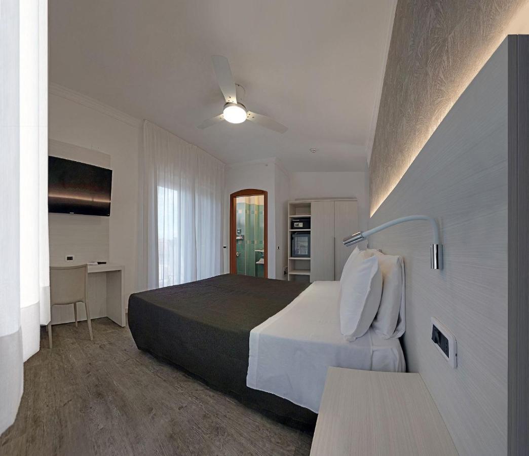 Superior Double or Twin Room with Sea View,1204032541:JPEG