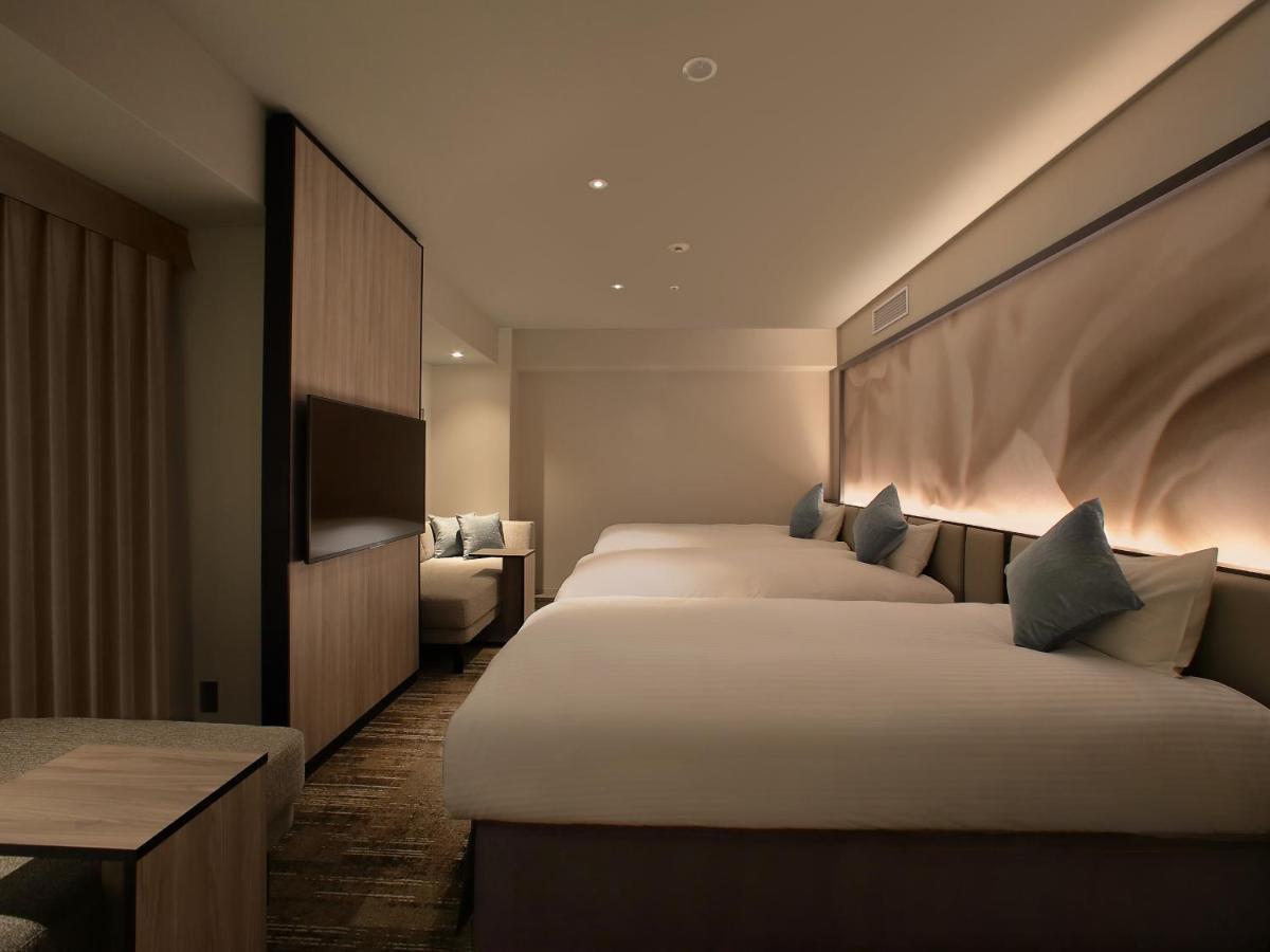 Deluxe Triple Room with Lounge Access