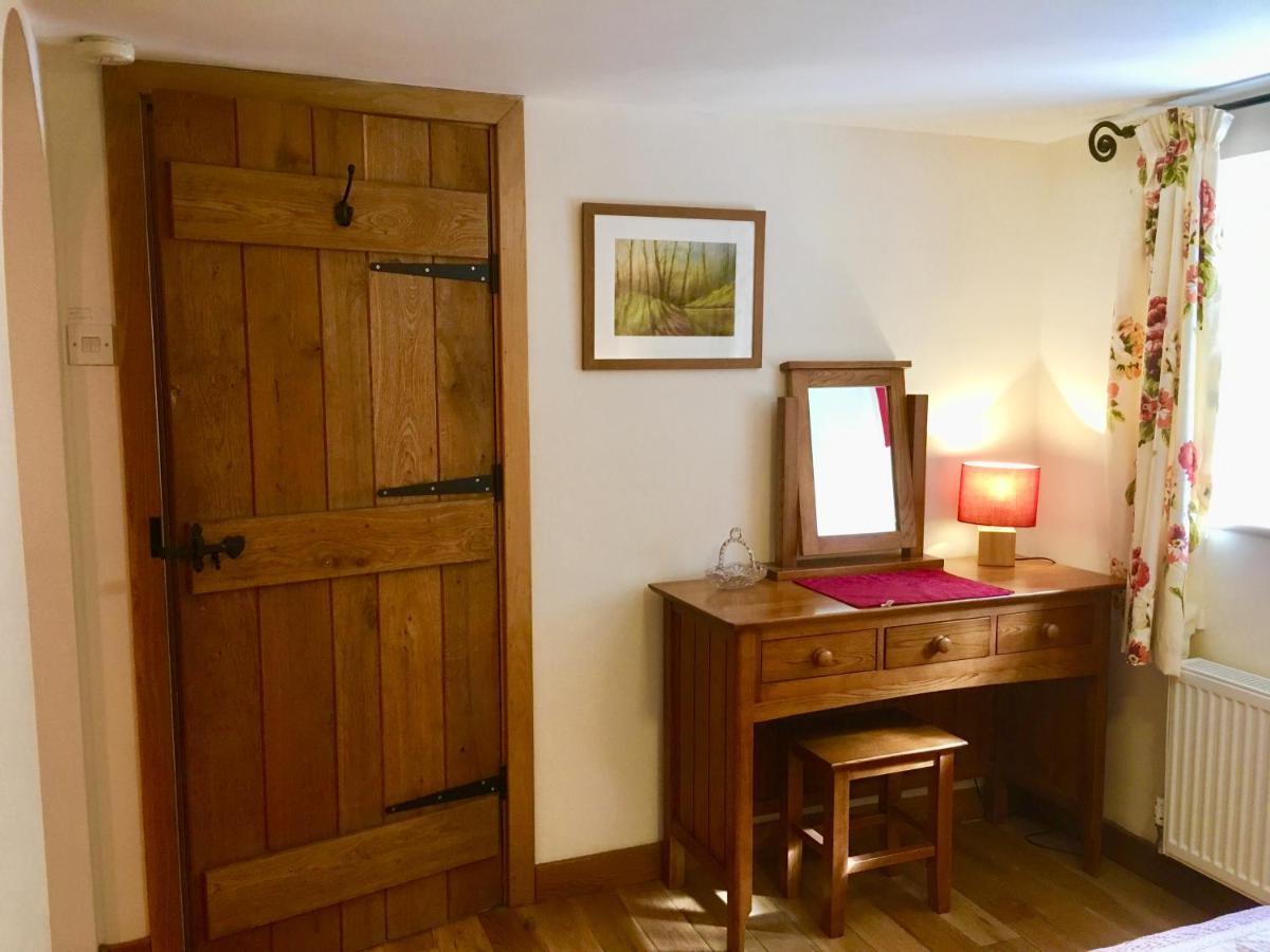 One-Bedroom Deluxe Apartment