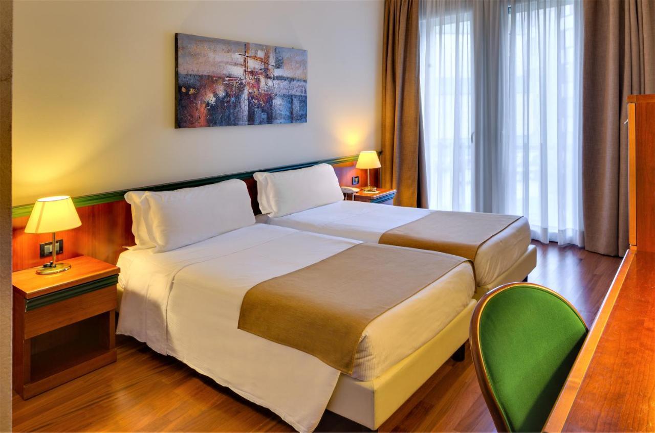 Twin Room,1716987378:JPEG