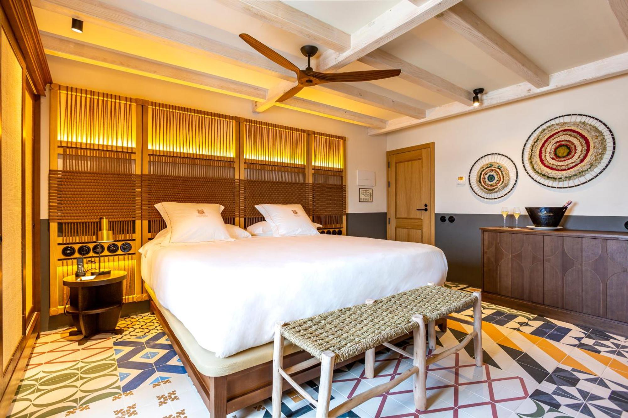 Superior Double Room,1065867370:JPEG