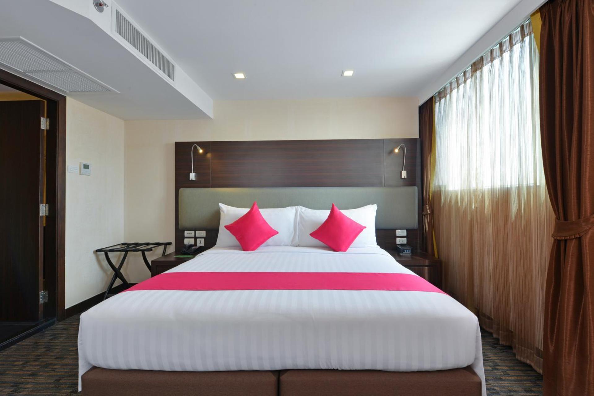 Deluxe Double or Twin Room