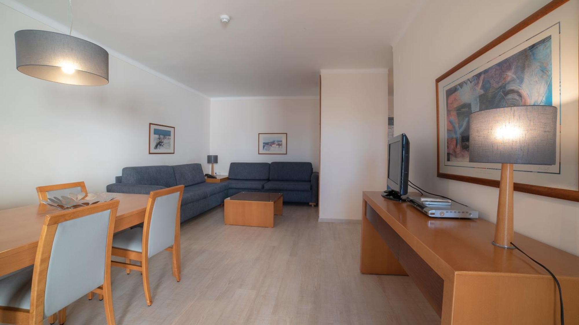 Superior One-Bedroom Apartment