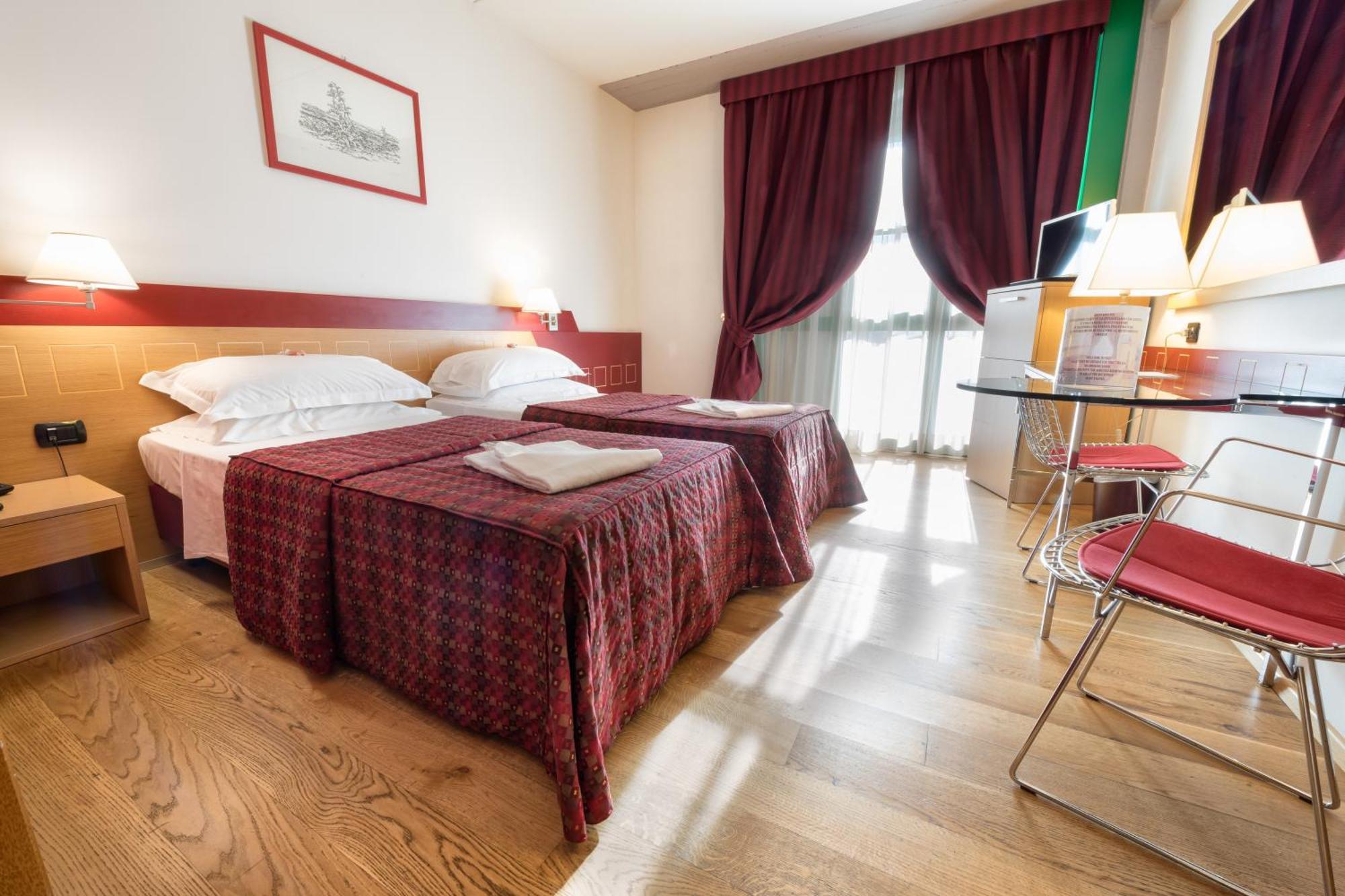 Standard Double or Twin Room,1274662417:JPEG