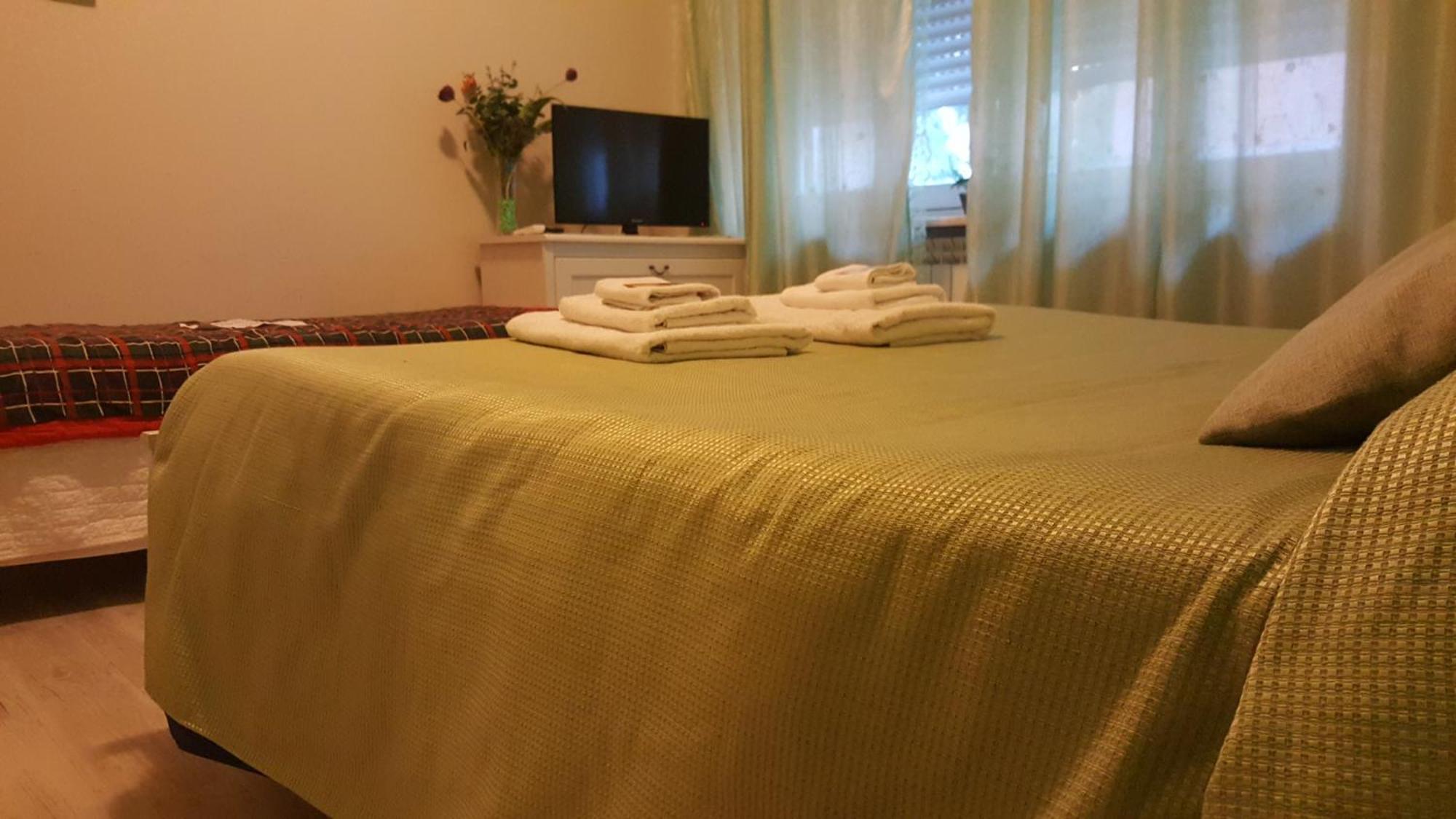 Double Room Private External Bathroom